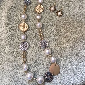 Beaded pearl necklace